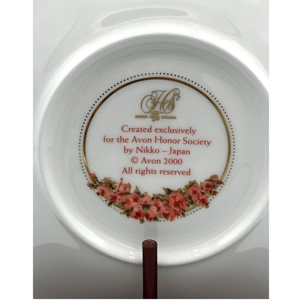 Avon Honor Society 2000 Mrs. PFE Albee Commemorative Teacup & Saucer Set In Box - Picture 8 of 16